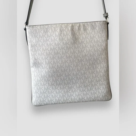 Michael Kors Connie Signature Messenger Crossbody Bag White Gray Large Like New